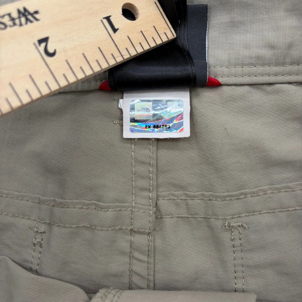 The North Face Mens Paramount Peak Hiking Shorts Tan Khaki Nylon Size 38